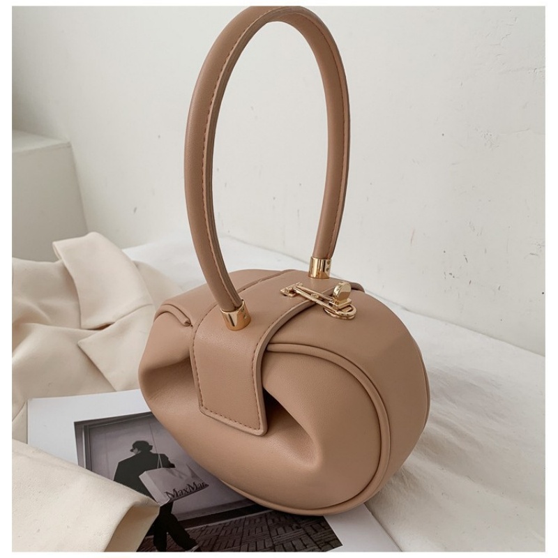 Luxury Bags Store - ﻿ Yuvarlak Top Kadın Çantası Marka