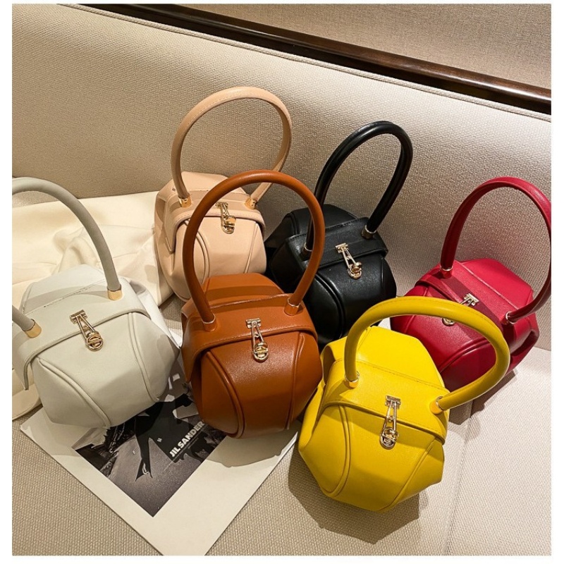     Yuvarlak Top Kadın Çantas - Luxury Bags Store incelemesi ve fiyatı
