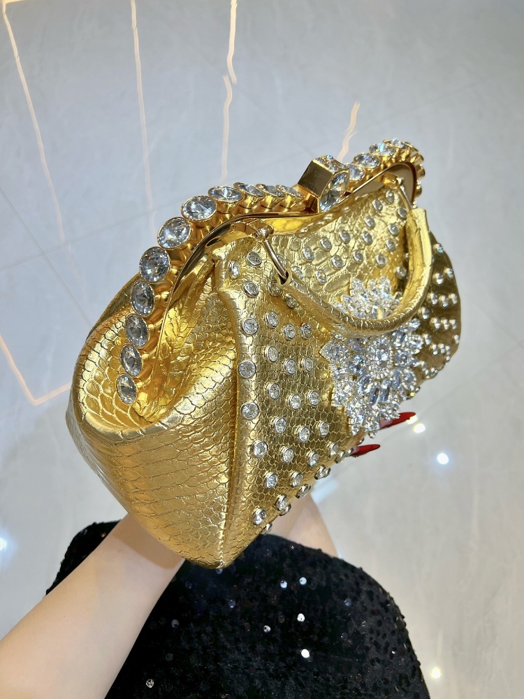 Yüksek seviye Doku Rhinestones - Luxury Bags Level incelemesi ve fiyatı