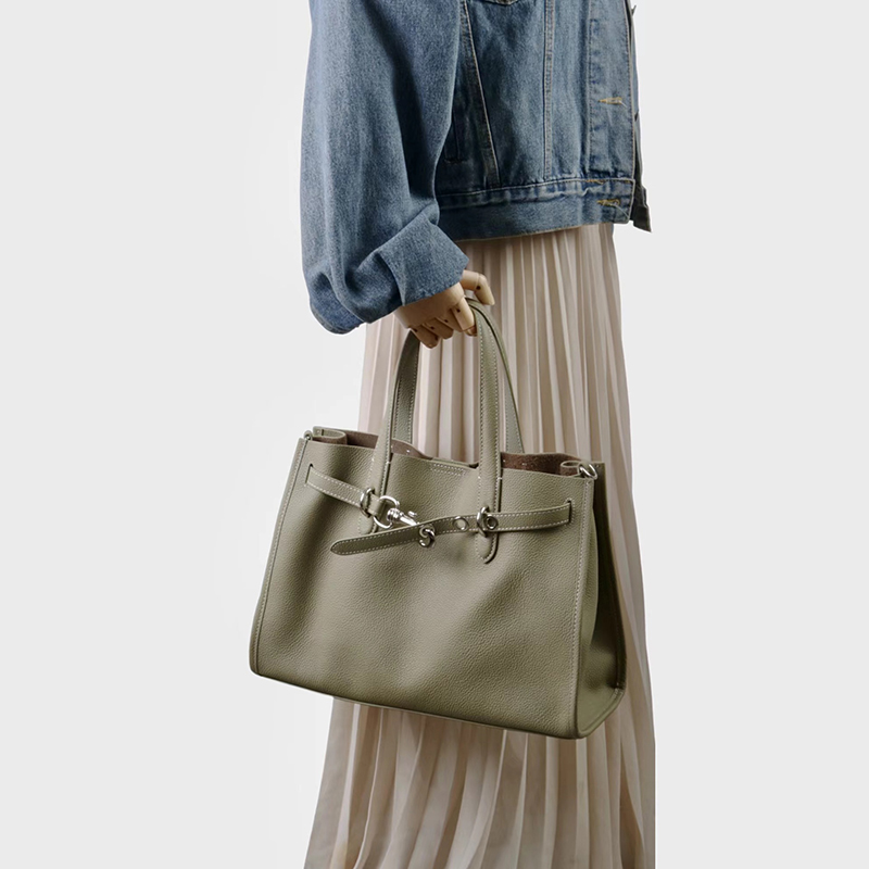 Lüks Marka Gümüş Toka Kadın Ça - Luxury Bags With Silver Hardware incelemesi ve fiyatı